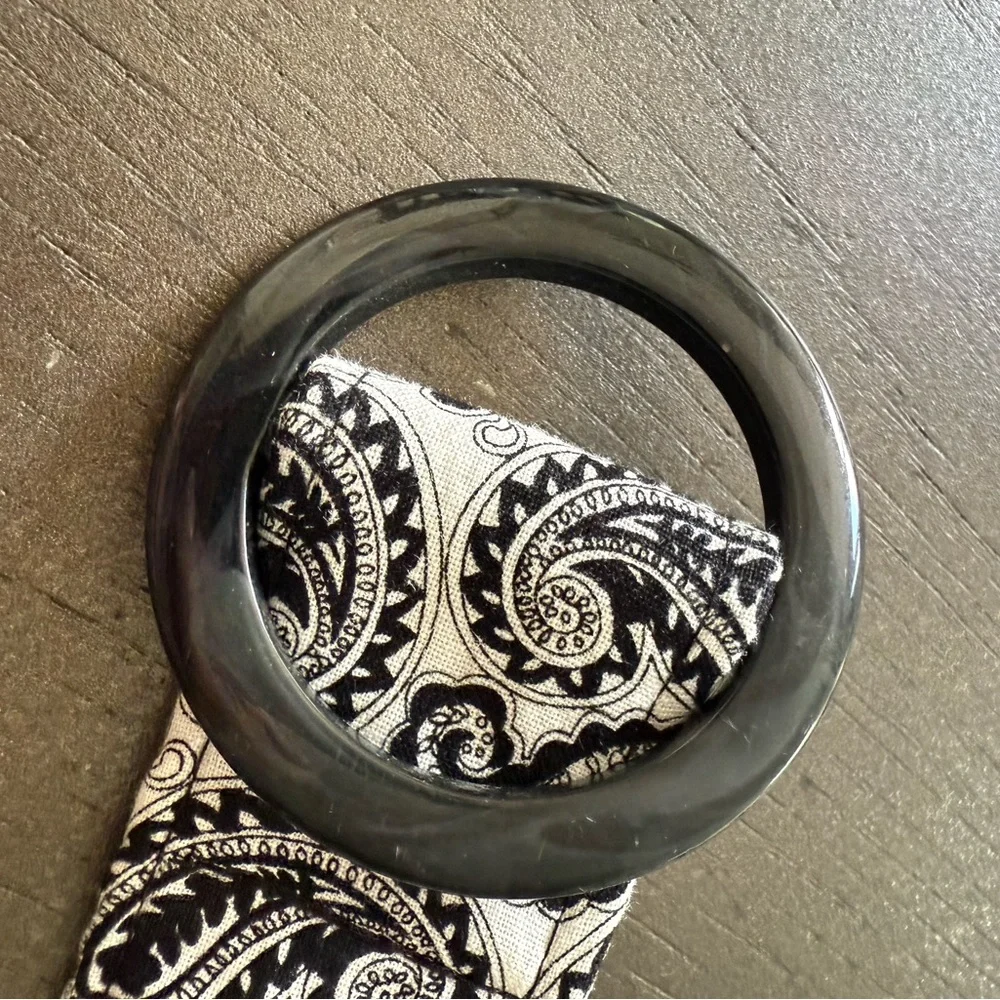 White Bandana Black Paisley Thick Fabric Belt Size L/XL 45” Classic